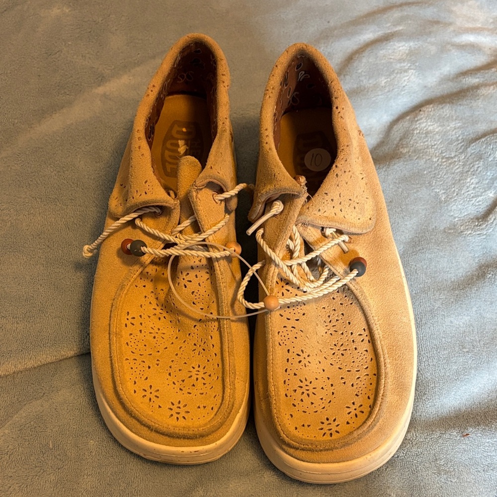 Hey Dude Wendy Peak Tan Suede platform